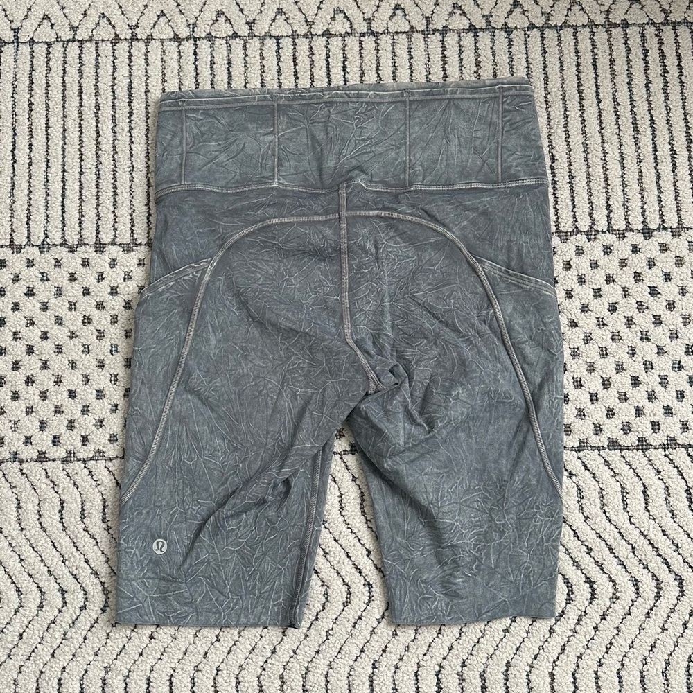 Lululemon Fast and Free Short 10" *Ice Dye in Ice Wash Asphalt Grey - Picture 5 of 9
